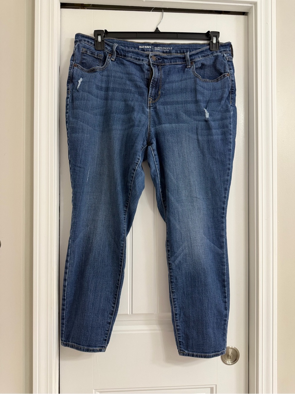 Old Navy Straight Leg Women’s Jeans in Dark Blue Wash
